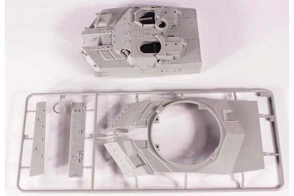 Leopard 2 A6EX (1/35) Hobby Boss 82403