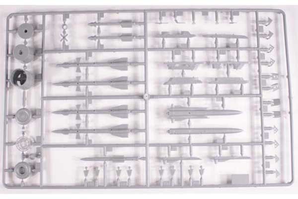 Подарочный набор со сборной моделью самолета СУ-27СМ (Zvezda 7295) 1/72
