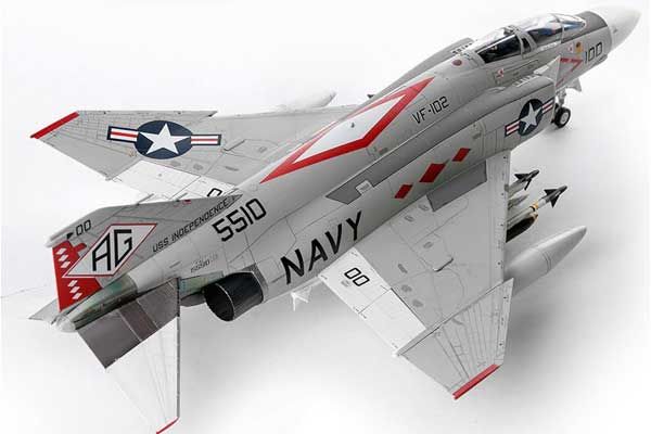 F-4J  'VF-102 Diamondbacks' (Academy 12323) 1/48