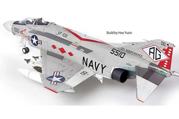 F-4J  'VF-102 Diamondbacks' (Academy 12323) 1/48