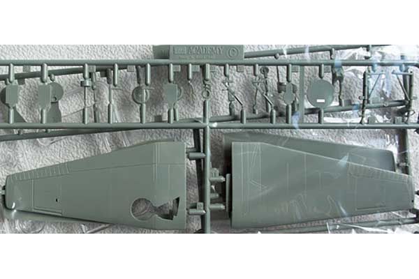 TBF-1 (Academy 12452) 1/72