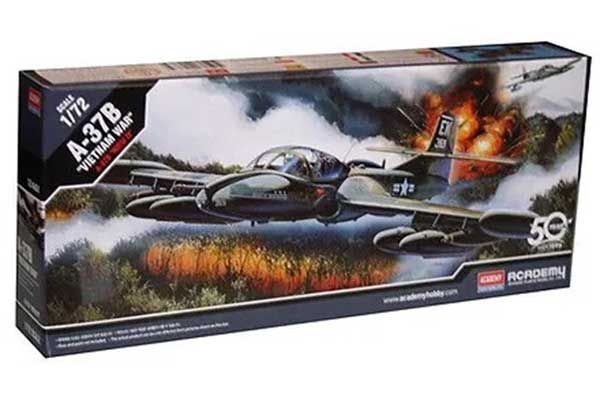A-37B (Academy 12461) 1/72