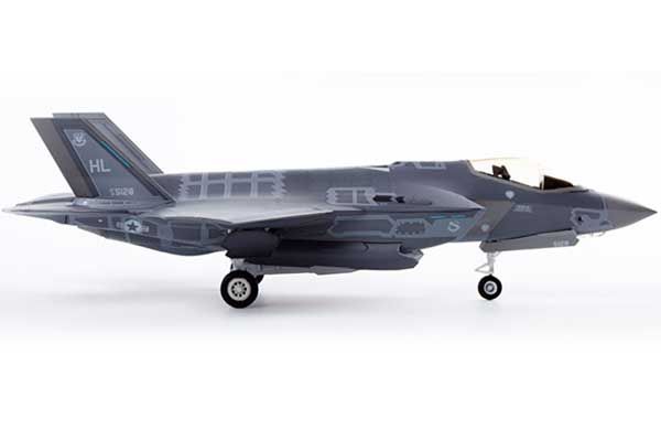 F-35A "Seven Nation Air Force" (Academy 12561) 1/72