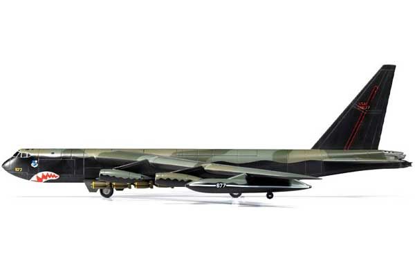 B-52D Stratofortress (Academy 12632) 1/144