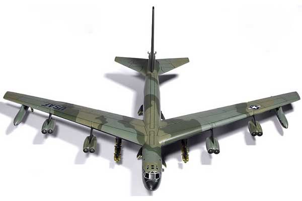 B-52D Stratofortress (Academy 12632) 1/144