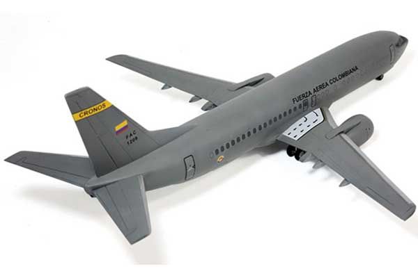Boeing 737 Colombian Air Force (Academy 12639) 1/144