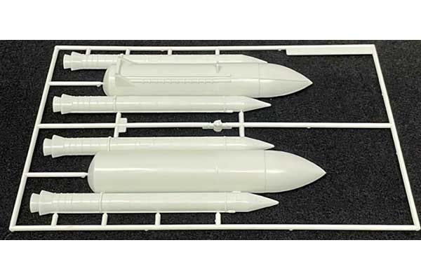 "Space Shuttle & Booster Rockets" (Academy 12707) 1/288