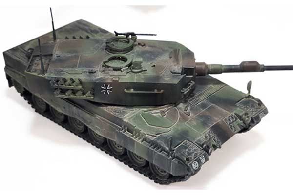 Leopard 2A4 (Academy 13428) 1/72