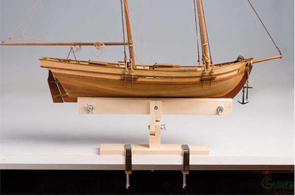 Стапель для сборки судомоделей / Держатель киля / Hull support  (Artesania Latina 27011)