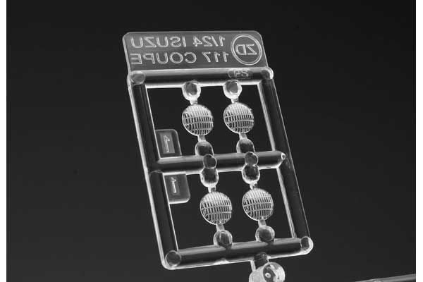 Isuzu 117 Coupe Early Version (1968) (Hasegawa 21144) 1/24