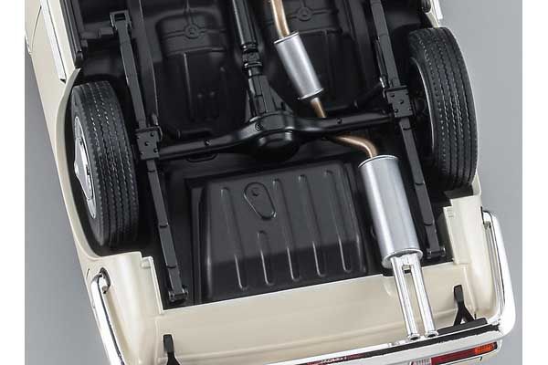 Isuzu 117 Coupe Early Version (1968) (Hasegawa 21144) 1/24