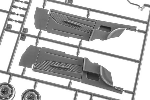 Isuzu 117 Coupe Early Version (1968) (Hasegawa 21144) 1/24