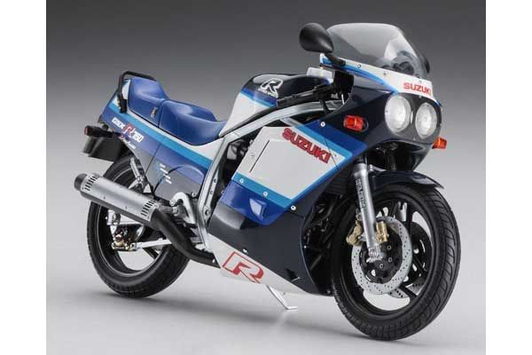 Suzuki GSX-R750 (G)(GR71G) (Hasegawa 21507 BK7) 1/12