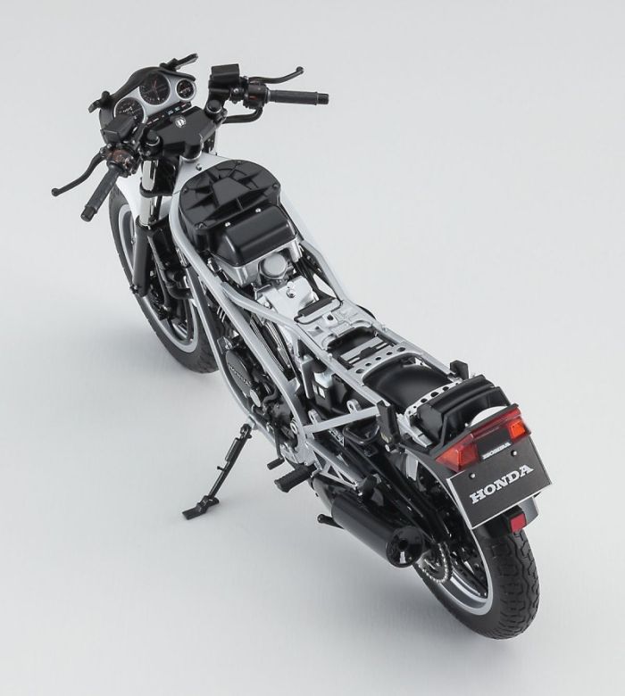 Honda VT250F (MC08) 1984 (Hasegawa 21514 BK14) 1/12