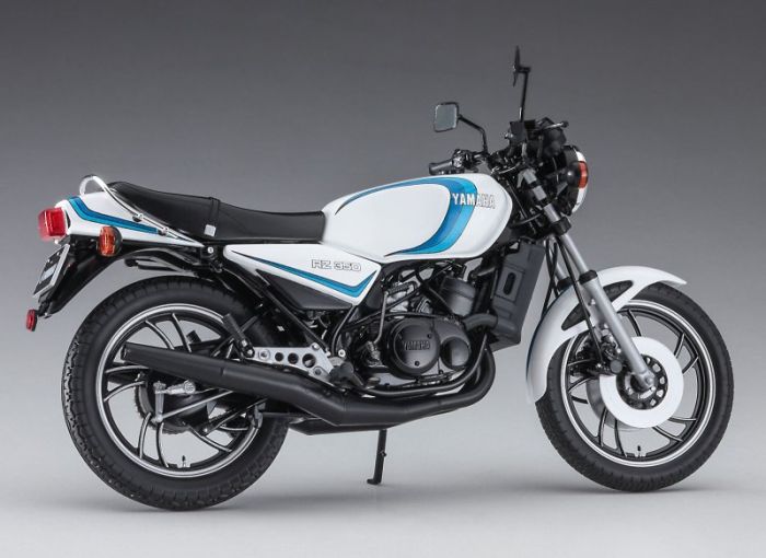 Yamaha RZ350 (4U0) (1981) (Hasegawa 21515 BK15) 1/12