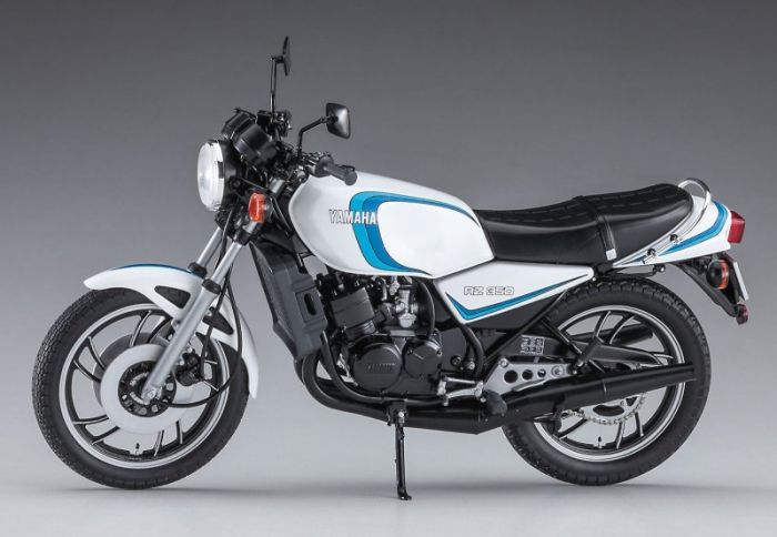 Yamaha RZ350 (4U0) (1981) (Hasegawa 21515 BK15) 1/12