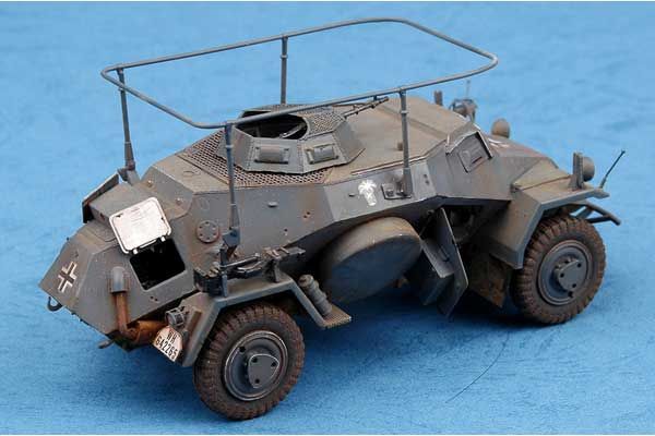 Sd.Kfz.223 Leichter Panzerspahwagen Funk (Hobby Boss 82443) 1/35