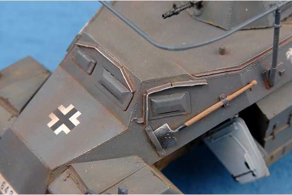 Sd.Kfz.223 Leichter Panzerspahwagen Funk (Hobby Boss 82443) 1/35