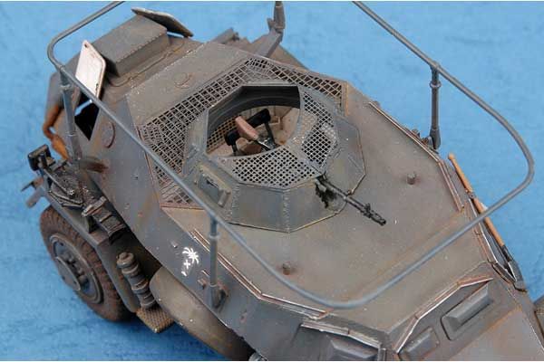 Sd.Kfz.223 Leichter Panzerspahwagen Funk (Hobby Boss 82443) 1/35