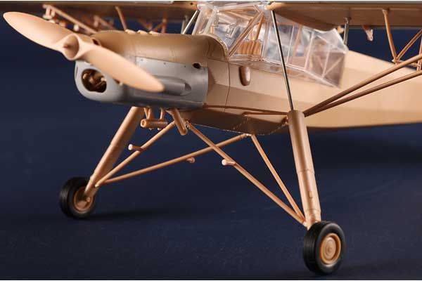 Fieseler Fi-156U Storch (Hobby Boss 80184) 1/35