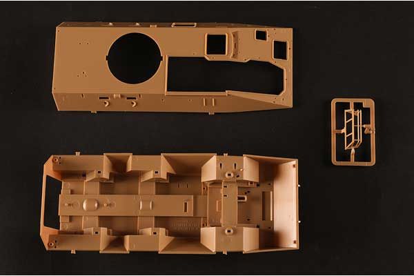 LAV300 90mm Cockerill Gun (Hobby Boss 84573) 1/35