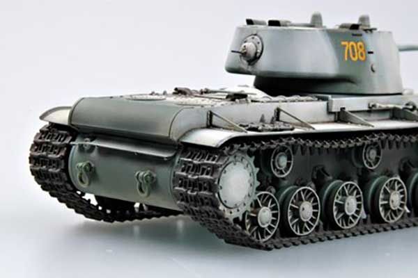 КВ-1 мод. 1941 "з тяжкою литою баштою" (Hobby Boss 84813) 1/48