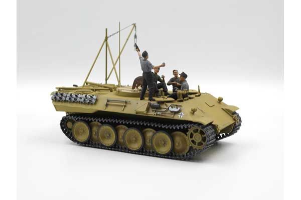 «Prost!», Между боями на Bergepanther (ICM 35343) 1/35