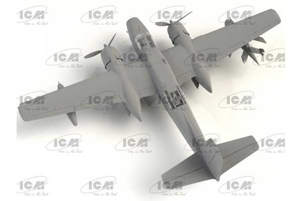 «Jig Dog» JD-1D Invader з безпілотником KDA-1 (ICM 48289) 1/48