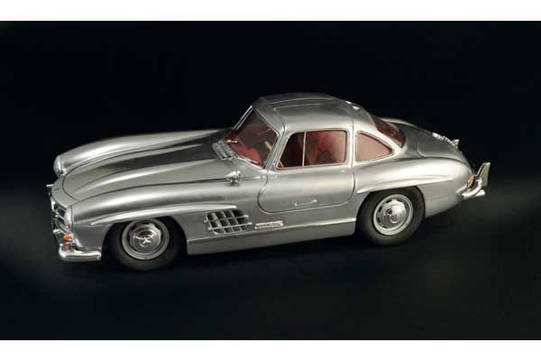 Mercedes-Benz 300 SL Gullwing (Italeri 3612) 1/16