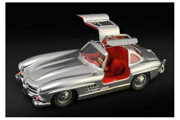 Mercedes-Benz 300 SL Gullwing (Italeri 3612) 1/16