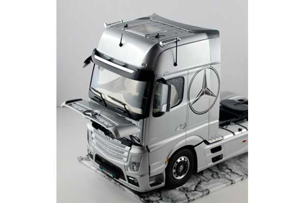 Mercedes Benz Actros MP4 Gigaspace (Italeri 3905) 1/24