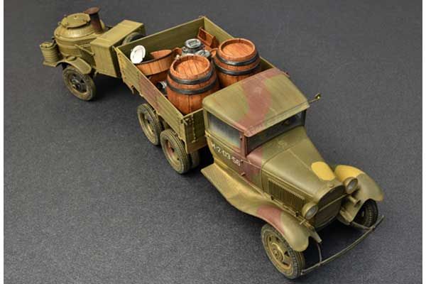 Советский двухтонный грузовой автомобиль с полевой кухней (MiniArt 35257) 1/35