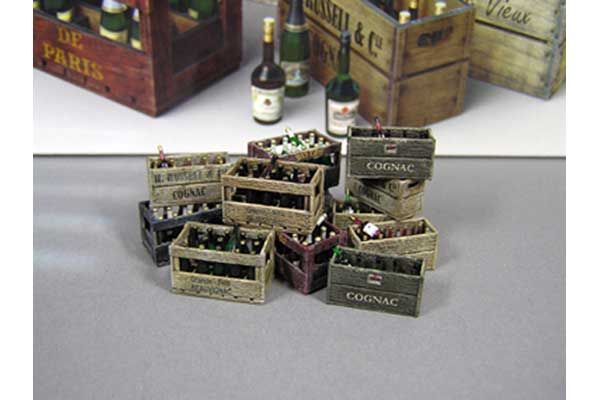 Бутылки шампанского и коньяка в ящиках (35575) 1/35