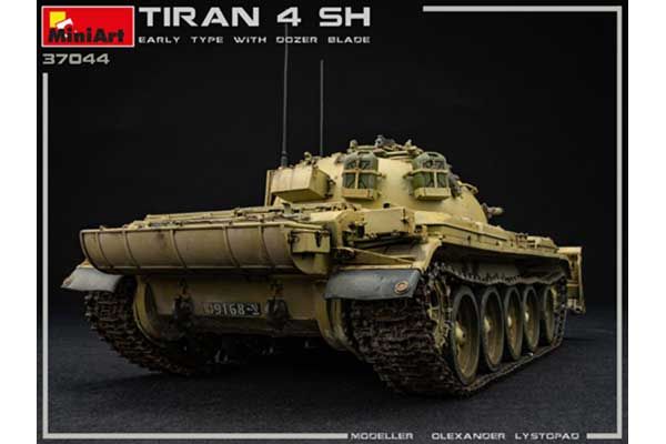 TIRAN 4 SHARIR раннього типу з бульдозерним відвалом (MiniArt 37044) 1/35