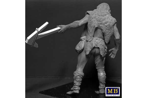 Мир фэнтези Giant, Bergtroll (MASTER BOX 24014) 1/2
