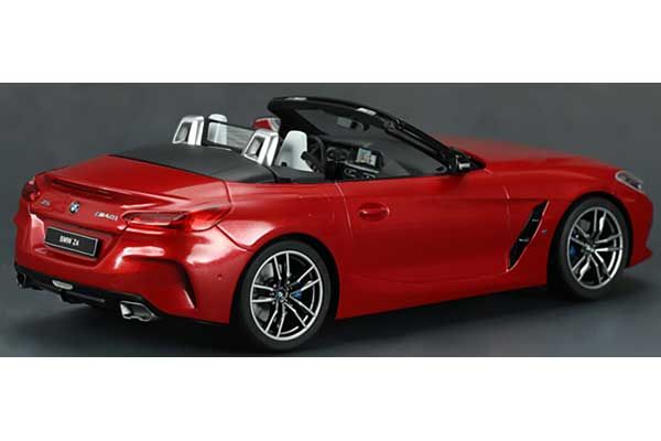 BMW Z4 M40i (Meng CS-005) 1/24
