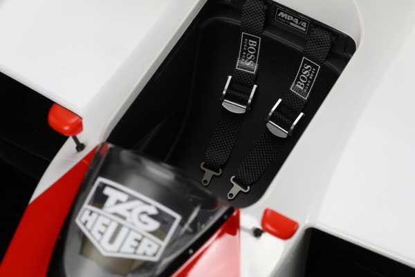 McLAREN MP4/4 1988 (Meng RS-004) 1/12