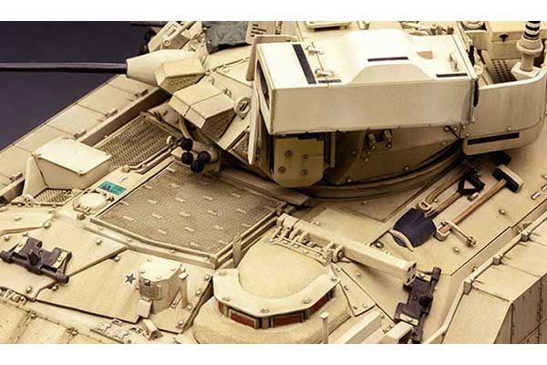 M3A3 BRADLEY w / BUSK III (MENG SS-006) 1/35