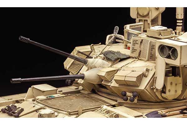 M3A3 BRADLEY w / BUSK III (MENG SS-006) 1/35