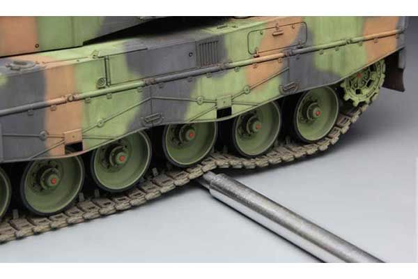 LEOPARD 2 A4 (1/35) MENG TS-016