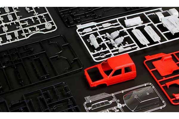 Пікап зі спорядженням (MENG VS-002) 1/35