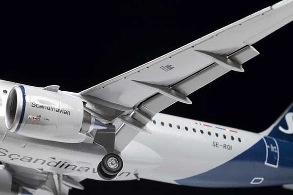 Airbus A320neo (ZVEZDA 7037) 1/144