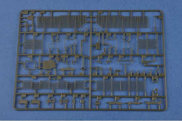 Leopard 2A4M CAN (Hobby Boss 83867) 1/35