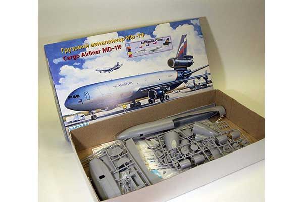 McDonnell Douglas MD-11F GE Cargo (Eastern Express 144103) 1/144