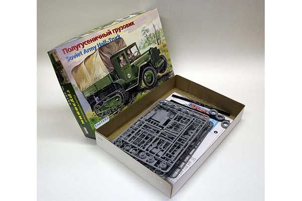 Напівгусенична вантажівка ЗіС-42 (Eastern Express 35153) 1/35
