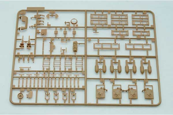 39(H) Hotchkiss (TRUMPETER 00352) 1/35