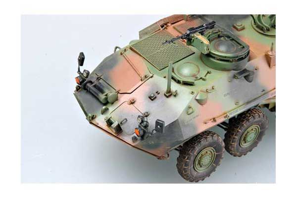 LAV-R машина эвакуации (Trumpeter 00370) 1/35