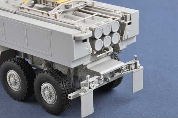 M142 HIMARS (TRUMPETER 01041) 1/35