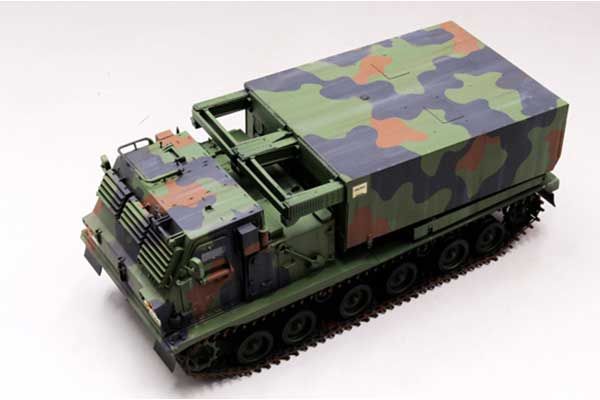 MLRS M270/A1 (Trumpeter 01049) 1/35