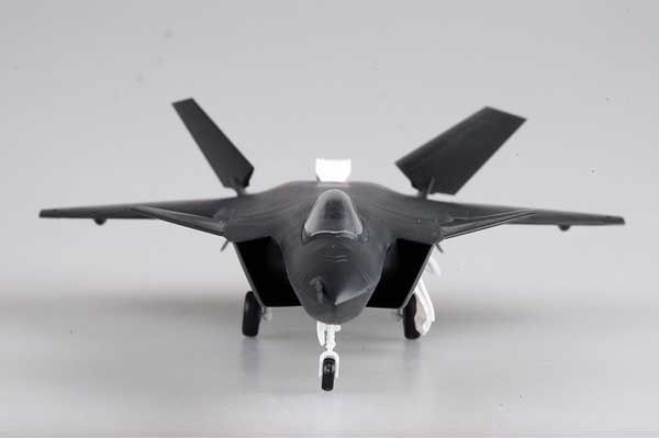 J-20 Mighty Dragon (TRUMPETER 01663) 1/72